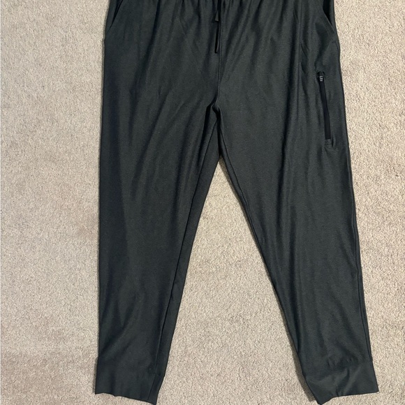 Old Navy Joggers -dark grey - Picture 2 of 3